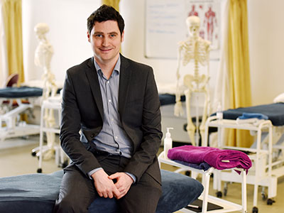 Link to Prestigious teaching fellowship for former sports therapist.