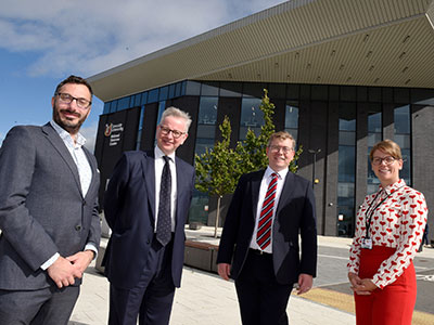 Professor Tim Thompson, Dean of Teesside University’s School of Health & Life Sciences; Secretary of State for Levelling Up, Housing and Communities, the Rt Hon Michael Gove MP; Peter Gibson, MP for Darlington; Dr Jen Vanderhoven, Director of the National Horizons Centre.. Link to National Horizons Centre demonstrates vital role of Universities in Levelling Up.