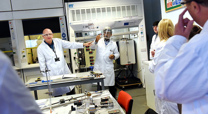 Simon Bradshaw, Project Manager of the Tees Valley Hydrogen Innovation Project, (left) and Dr Venkatesan Venkata Krishna, Senior Lecturer in Chemical Engineering (right), showcasing the project’s facilities. 