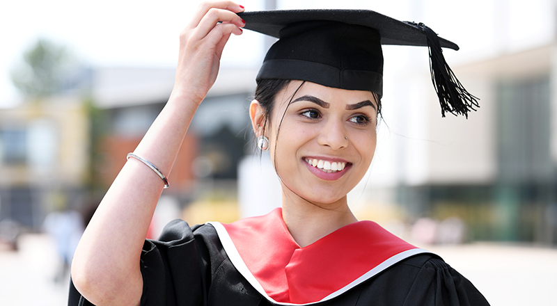 LLB (Hons) Law graduate Rajveer Kaur, who was been awarded the Emma Teare Award for Family Law.