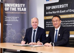 Dr Warren Harrison (left) and Jigang Yan (right)