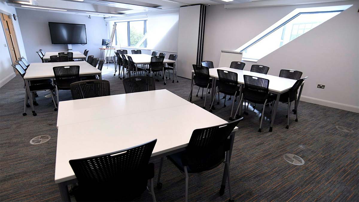 Seminar room (small)