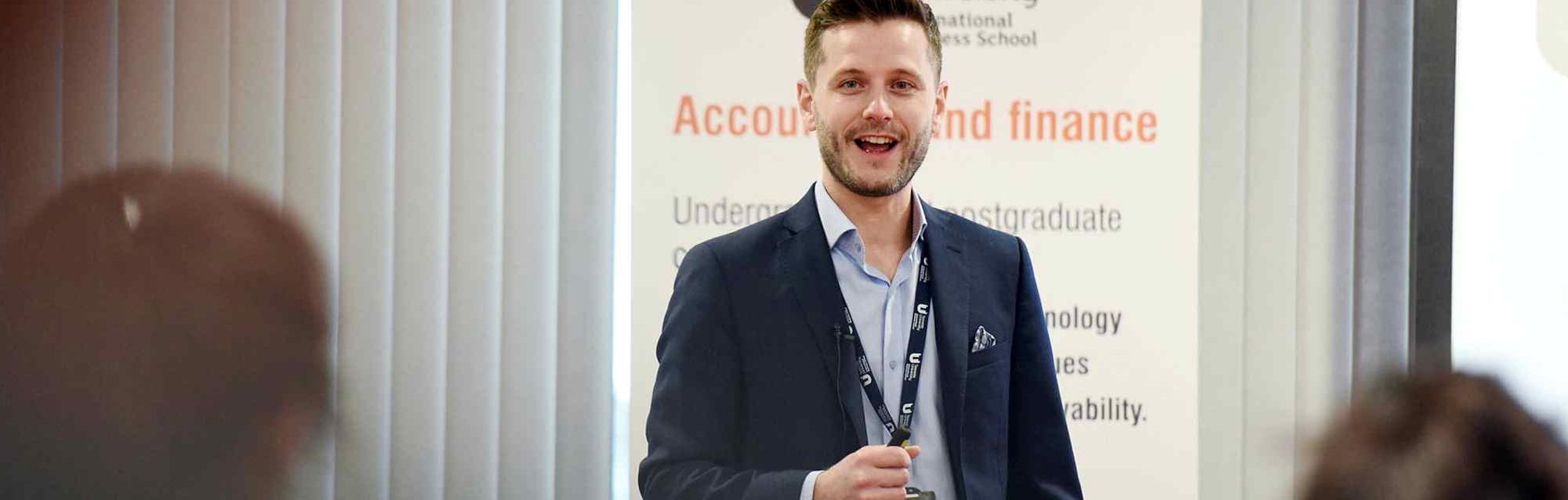 accountancy degree apprenticeship, degree apprenticeship accounting, finance degree apprenticeship