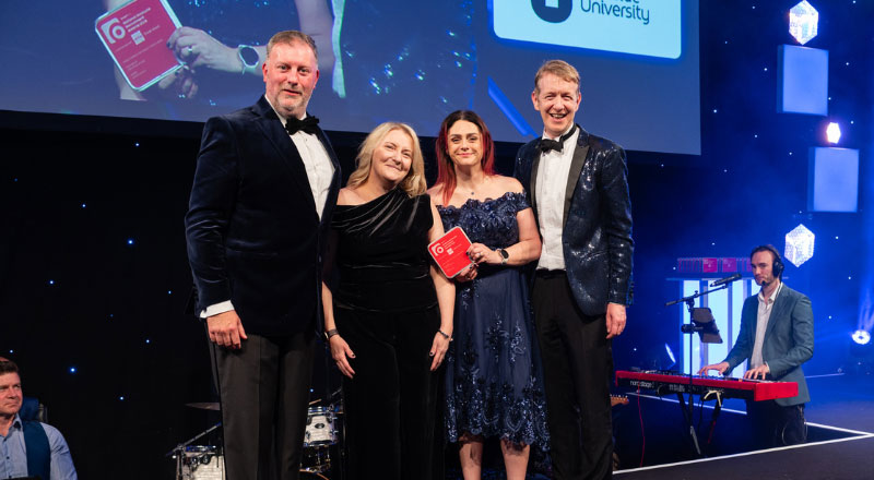 Emma Vincent, Deputy Director Student Futures and Donna Hay, Assistant Director Student Futures in Student & Library Services accepting the award.