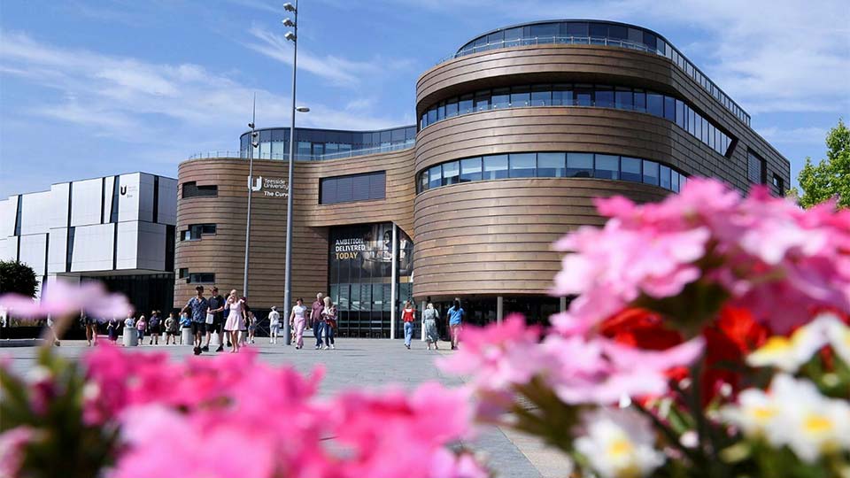 The Cruve building on campus