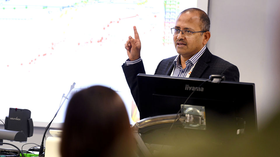 Professor Senthilarasu Sundaram  